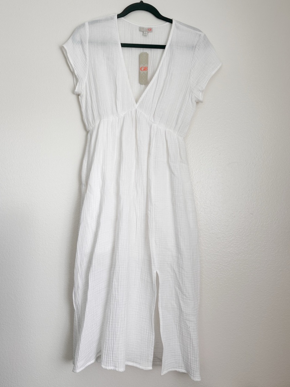 NWT Gianni Bini White V-Neck Gauze Dress